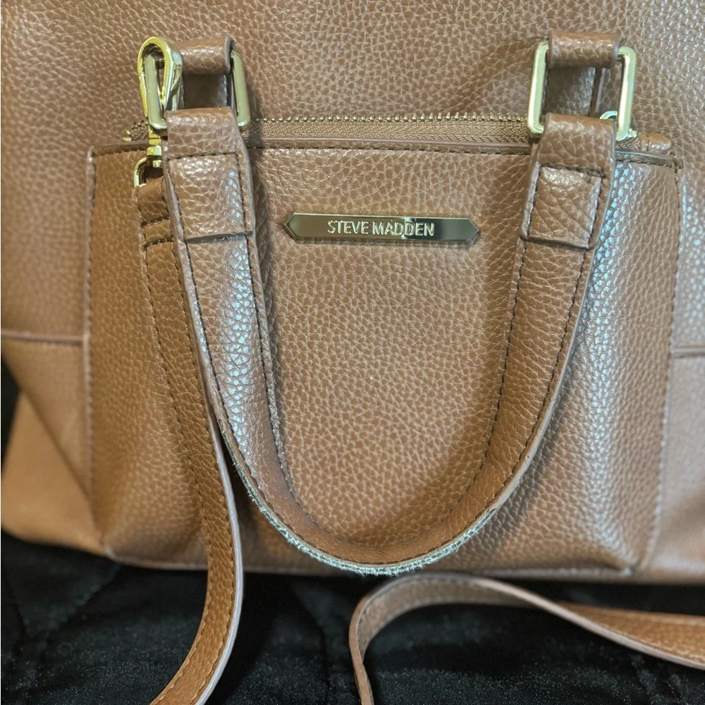 π Preloved Like-New Steve Madden Bag π - Picture 3 of 7
